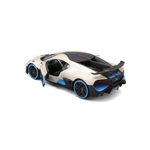 Модель машинки Maisto Bugatti Divo 1:24 Белый 31526  met. white